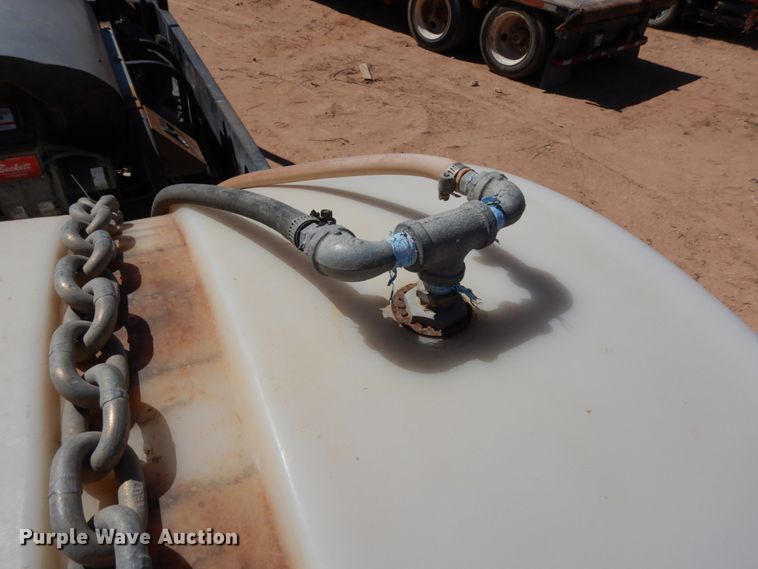 image for item DM2865 2011 Gooseneck 1120640B7B1 utility trailer with pressure washing system