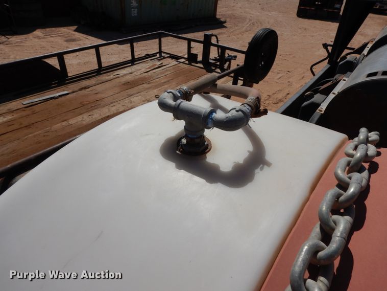 image for item DM2865 2011 Gooseneck 1120640B7B1 utility trailer with pressure washing system