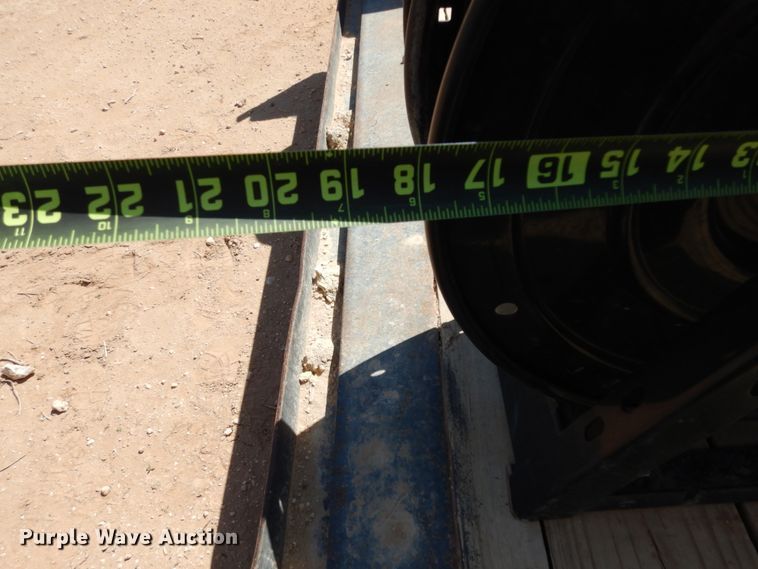 image for item DM2865 2011 Gooseneck 1120640B7B1 utility trailer with pressure washing system