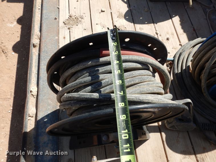 image for item DM2865 2011 Gooseneck 1120640B7B1 utility trailer with pressure washing system