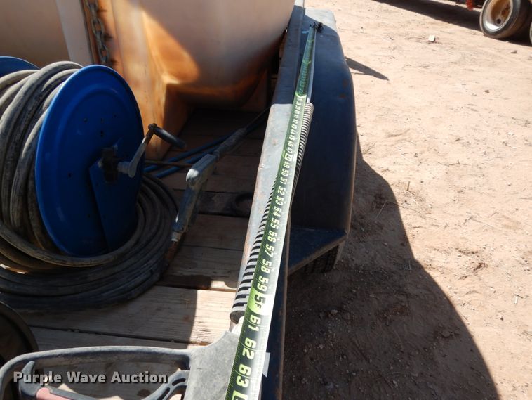 image for item DM2865 2011 Gooseneck 1120640B7B1 utility trailer with pressure washing system