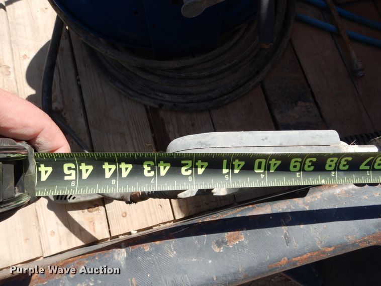 image for item DM2865 2011 Gooseneck 1120640B7B1 utility trailer with pressure washing system