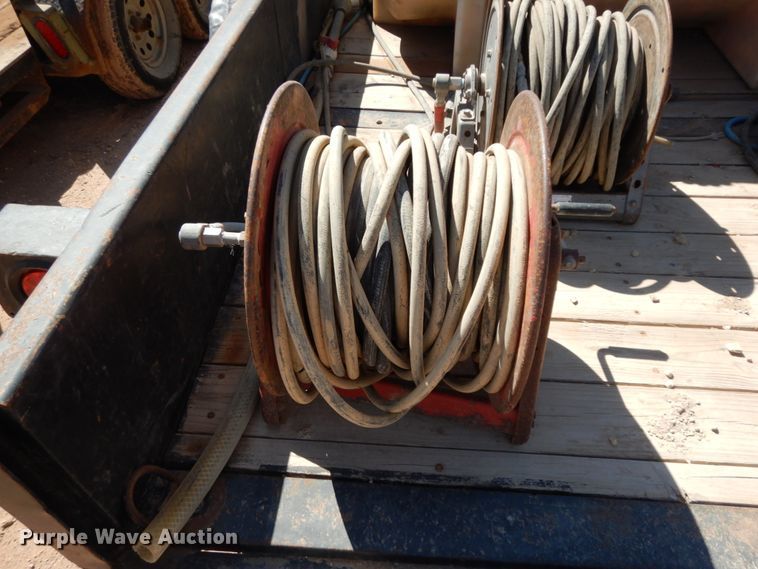 image for item DM2865 2011 Gooseneck 1120640B7B1 utility trailer with pressure washing system