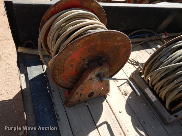 image for item DM2865 2011 Gooseneck 1120640B7B1 utility trailer with pressure washing system