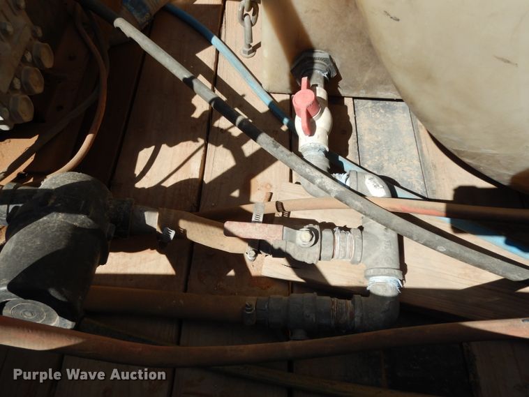 image for item DM2865 2011 Gooseneck 1120640B7B1 utility trailer with pressure washing system