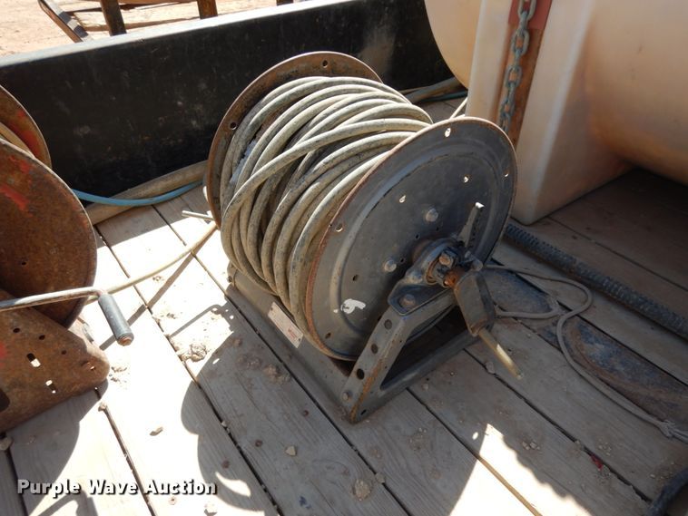 image for item DM2865 2011 Gooseneck 1120640B7B1 utility trailer with pressure washing system