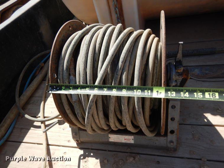 image for item DM2865 2011 Gooseneck 1120640B7B1 utility trailer with pressure washing system