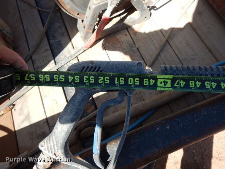 image for item DM2865 2011 Gooseneck 1120640B7B1 utility trailer with pressure washing system