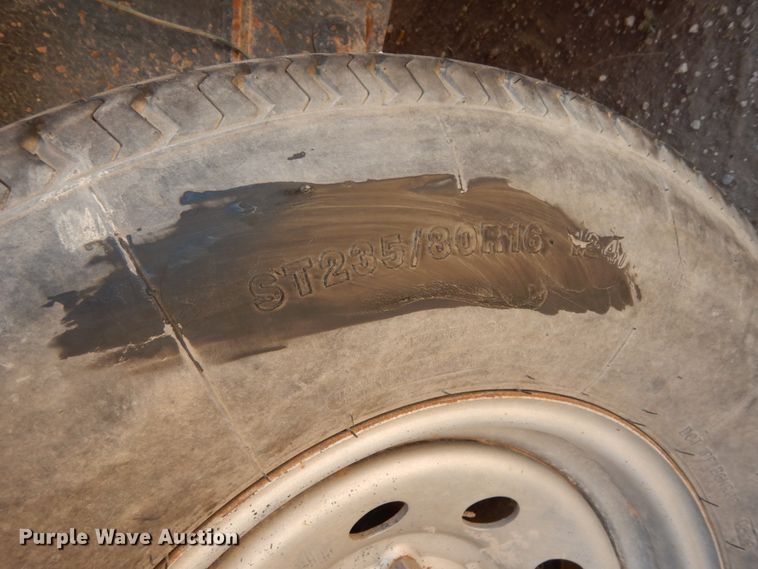 image for item DM2865 2011 Gooseneck 1120640B7B1 utility trailer with pressure washing system