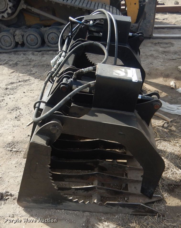 image for item FA9493 72"W skid steer grapple bucket