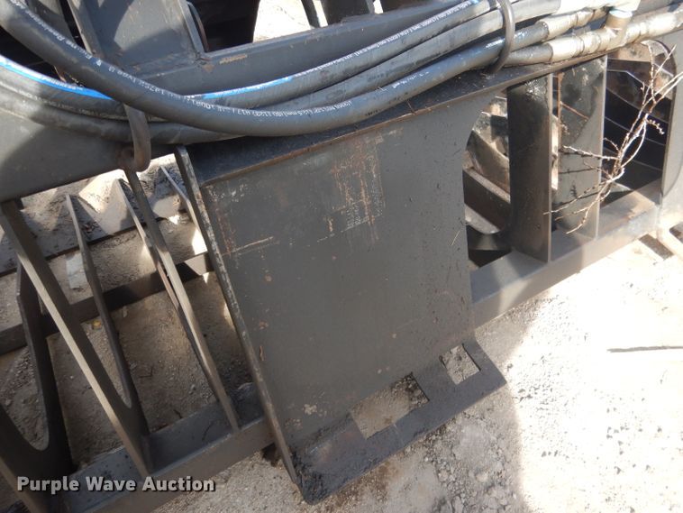 image for item FA9493 72"W skid steer grapple bucket