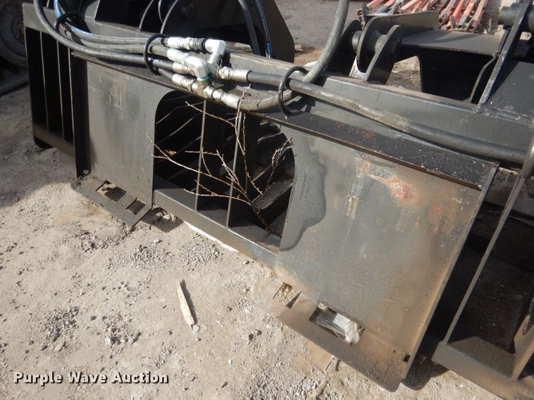 image for item FA9493 72"W skid steer grapple bucket