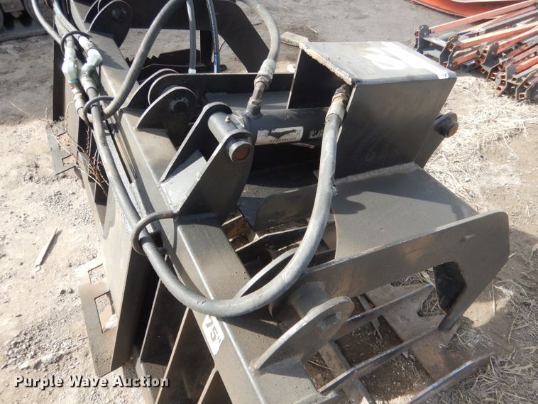 image for item FA9493 72"W skid steer grapple bucket