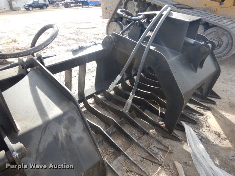 image for item FA9493 72"W skid steer grapple bucket