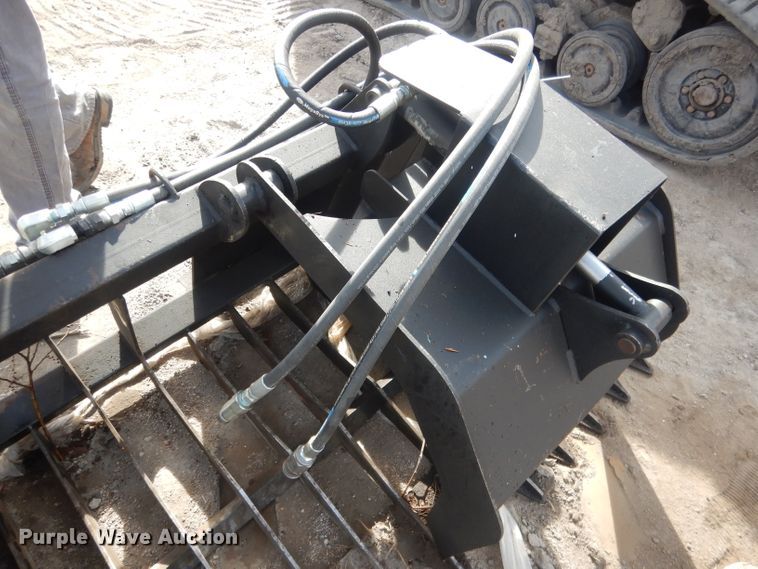 image for item FA9493 72"W skid steer grapple bucket