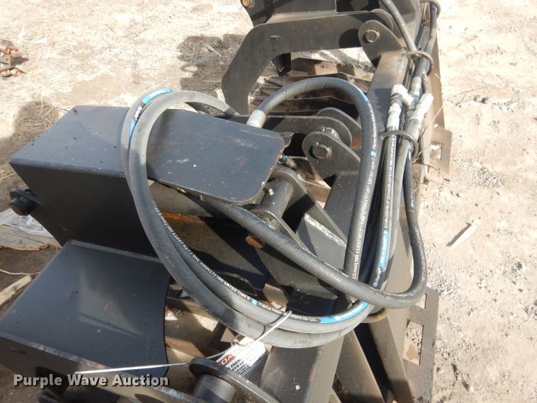 image for item FA9493 72"W skid steer grapple bucket