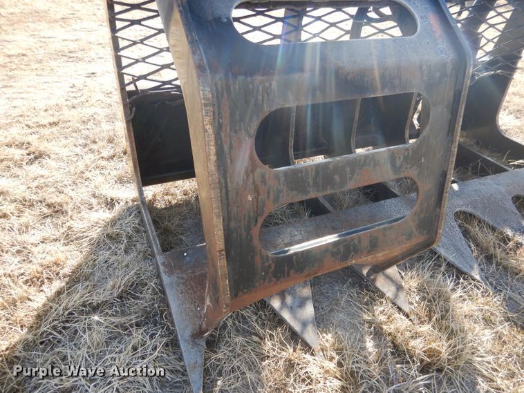 image for item FA9495 Robo 72"W skid steer grapple bucket