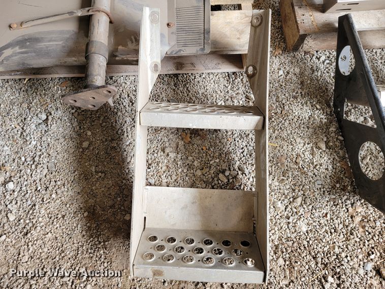 image for item FL9073 Truck parts