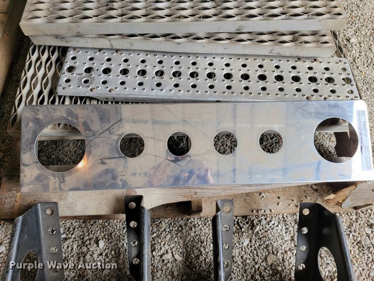 image for item FL9073 Truck parts