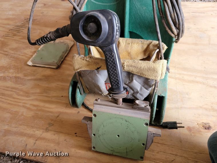 image for item FL9074 McElroy 14 Pitbull fusion machine