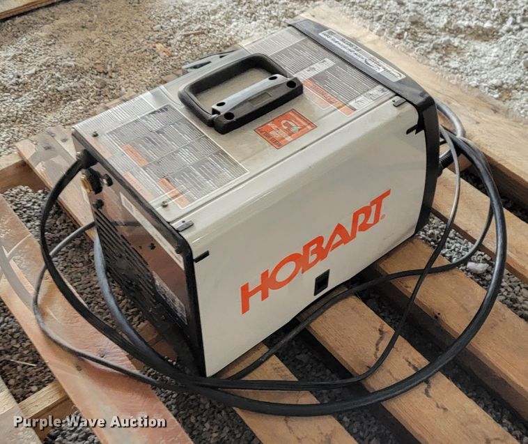 image for item FL9076 Hobart Handler 140 welder