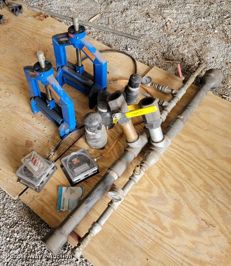 image for item FL9077 Poly pipe test equipment