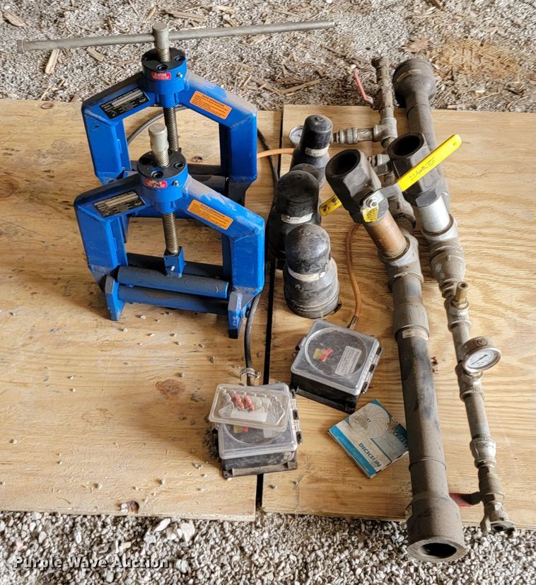 image for item FL9077 Poly pipe test equipment