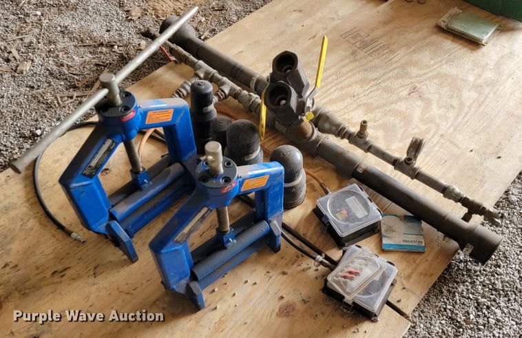 image for item FL9077 Poly pipe test equipment