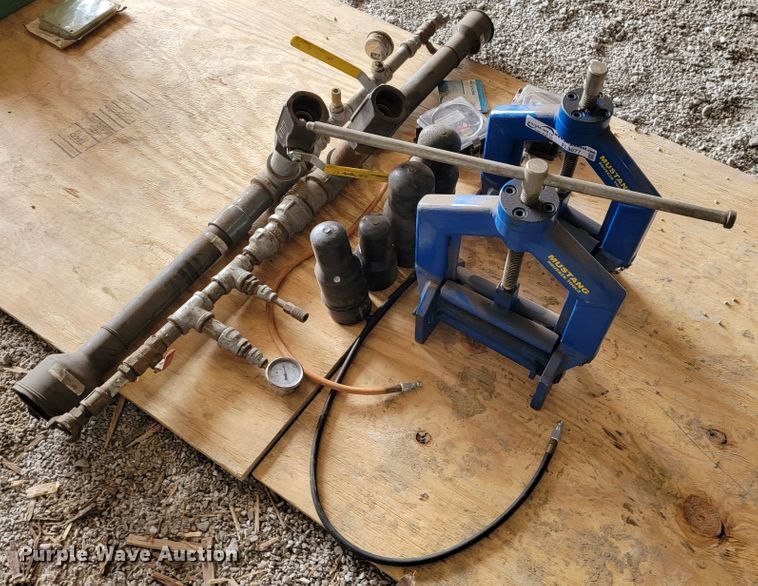 image for item FL9077 Poly pipe test equipment