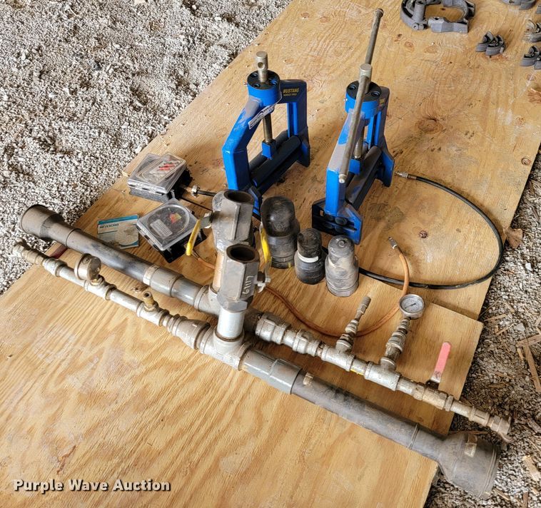 image for item FL9077 Poly pipe test equipment