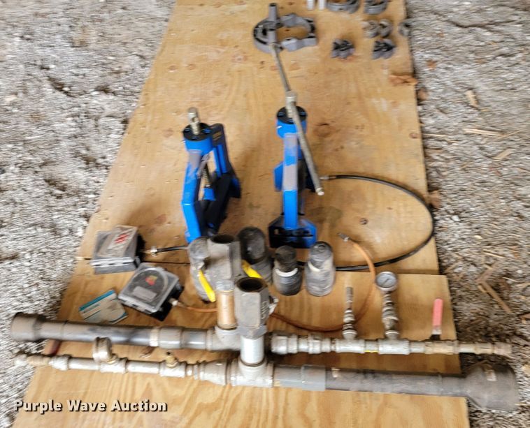 image for item FL9077 Poly pipe test equipment