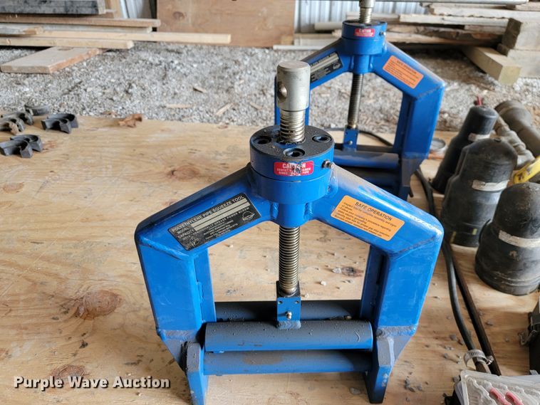 image for item FL9077 Poly pipe test equipment