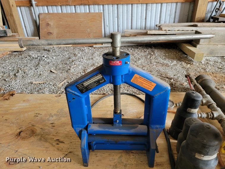 image for item FL9077 Poly pipe test equipment