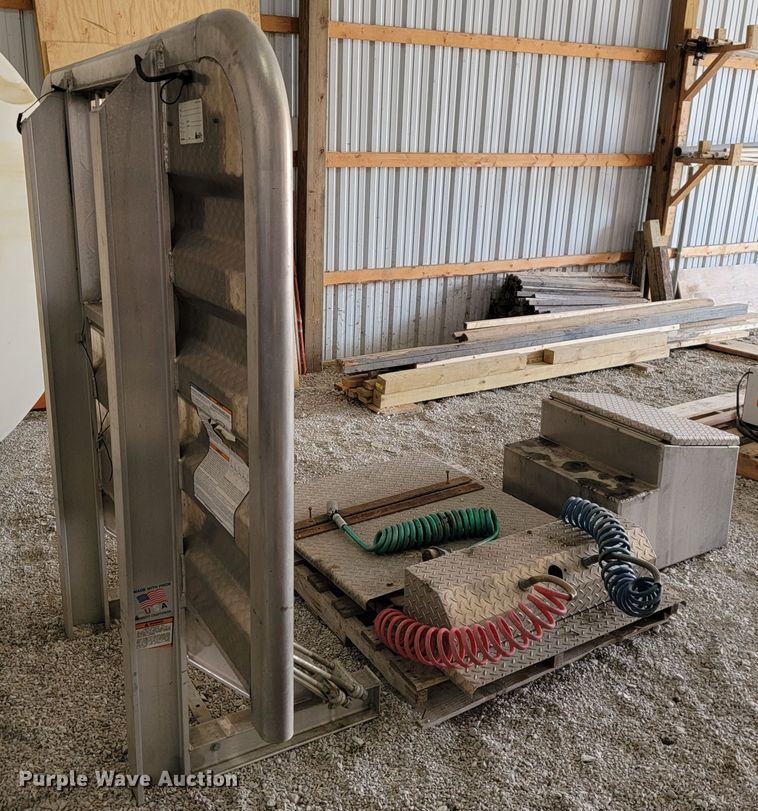 image for item FL9078 Truck parts