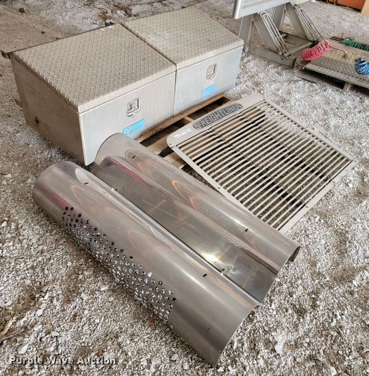 image for item FL9080 Truck parts