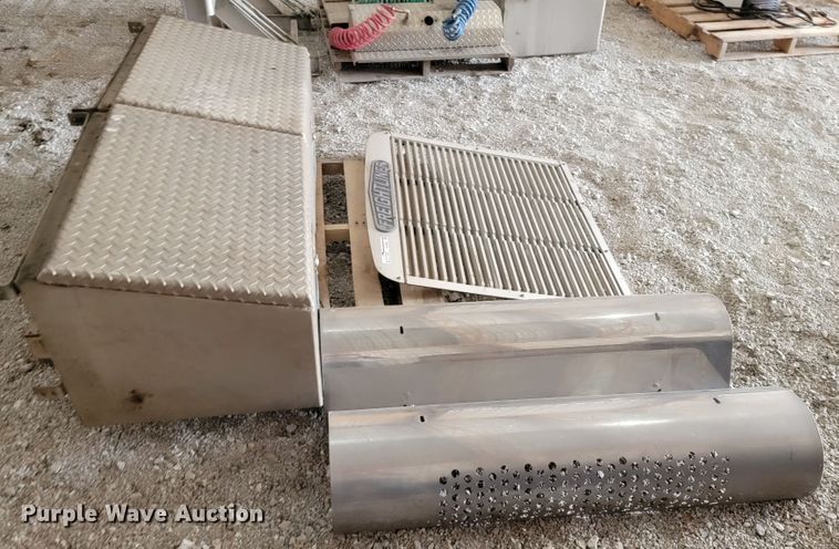 image for item FL9080 Truck parts