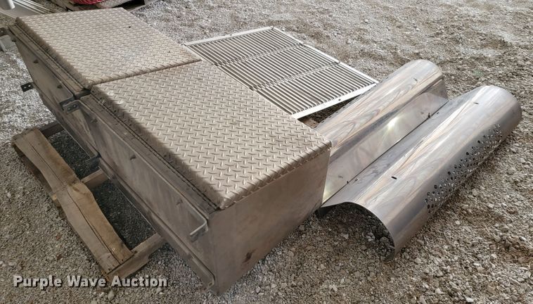 image for item FL9080 Truck parts