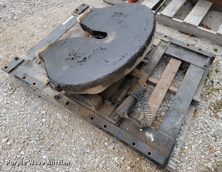 image for item FL9084 Sliding fifth wheel plate