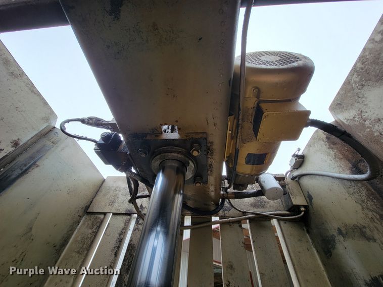 image for item FL9089 Piqua Series 40 vertical cardboard baler