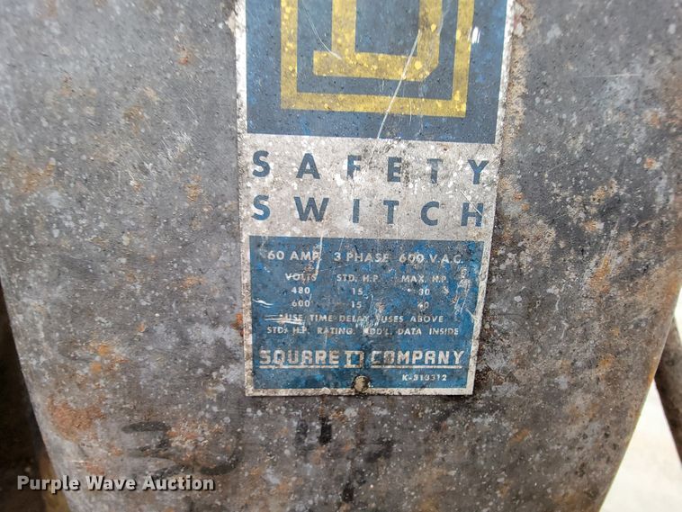 image for item FL9089 Piqua Series 40 vertical cardboard baler