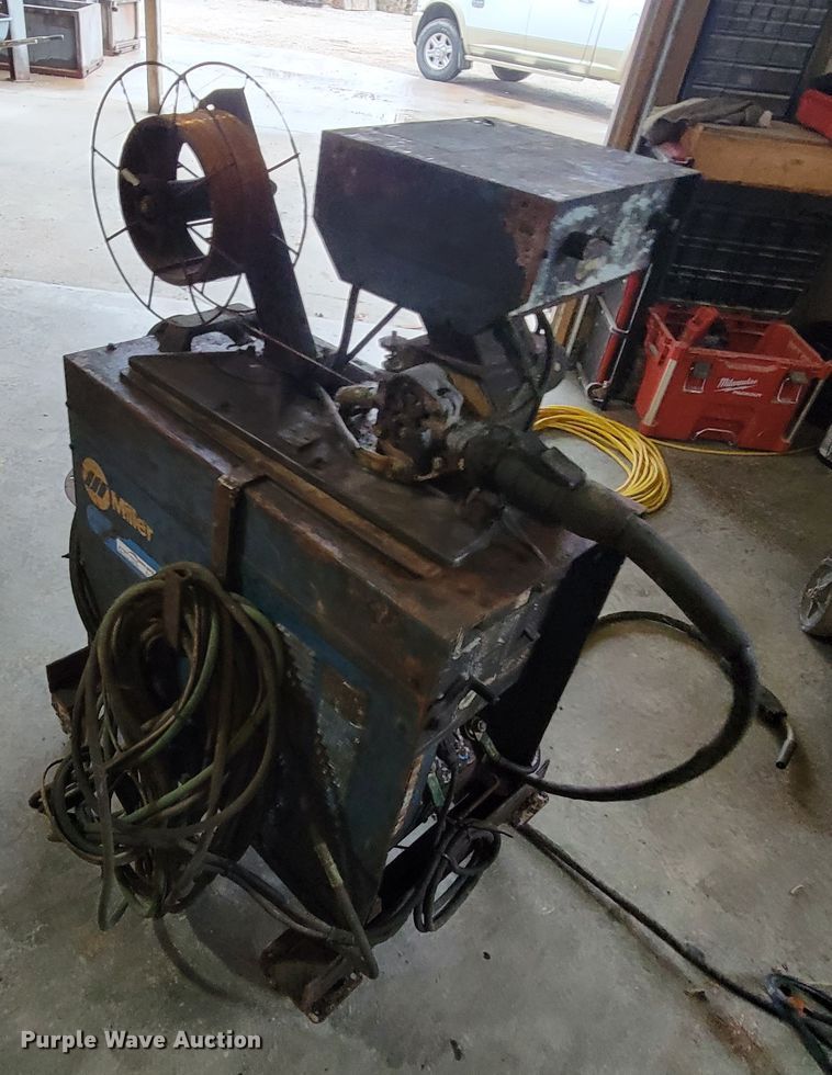 image for item FL9091 Miller CP-300 welder