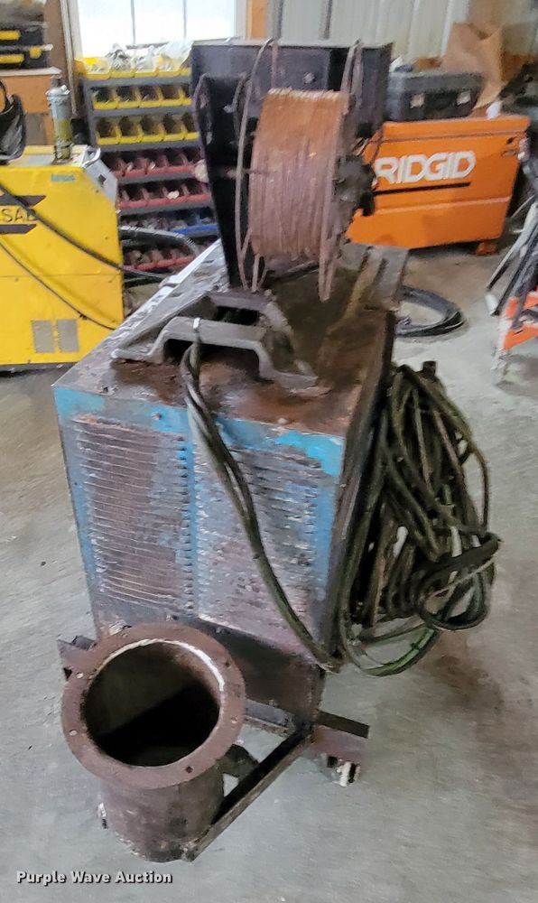 image for item FL9091 Miller CP-300 welder