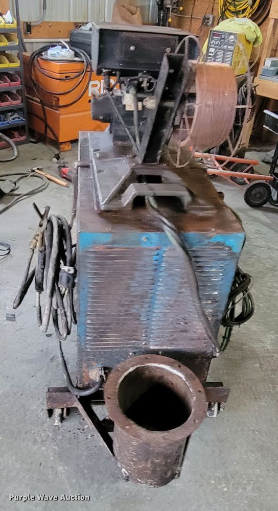 image for item FL9091 Miller CP-300 welder