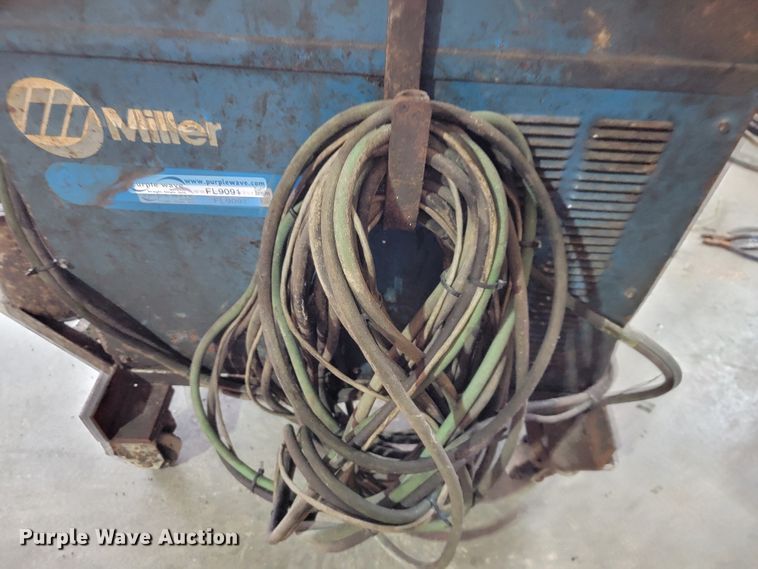 image for item FL9091 Miller CP-300 welder