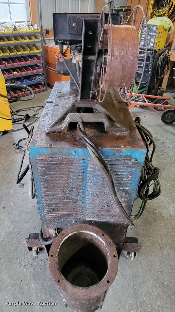 image for item FL9091 Miller CP-300 welder