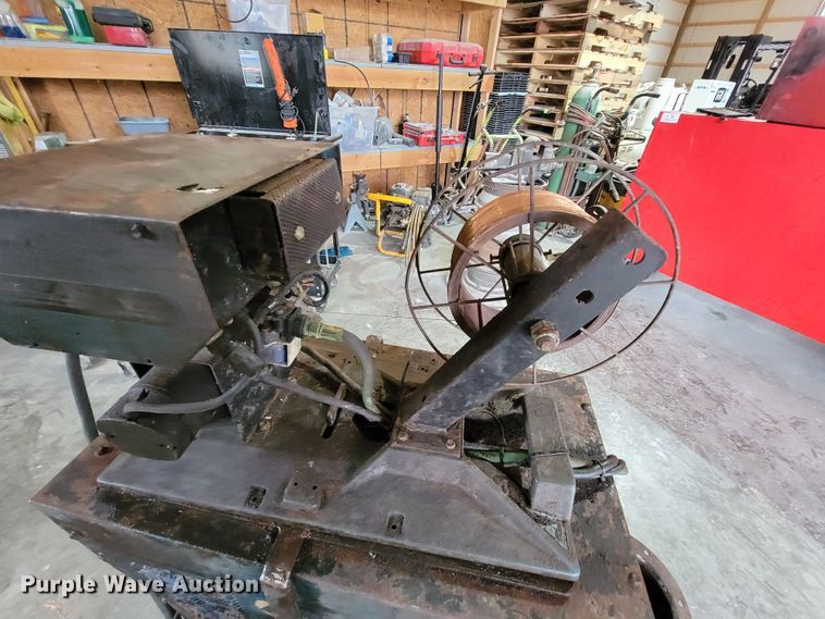 image for item FL9091 Miller CP-300 welder