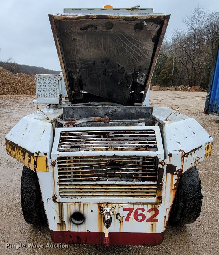 image for item FL9098 Taylor TY150S  forklift