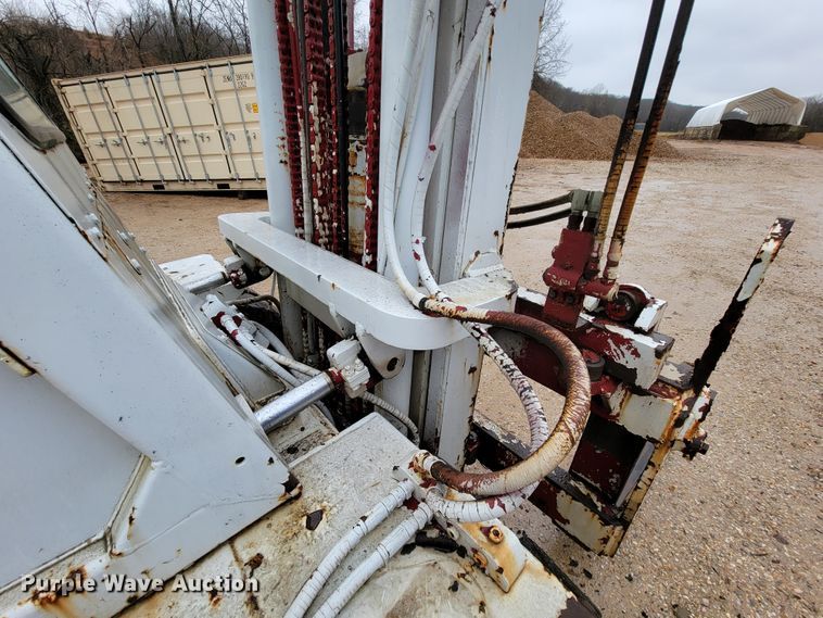 image for item FL9098 Taylor TY150S  forklift