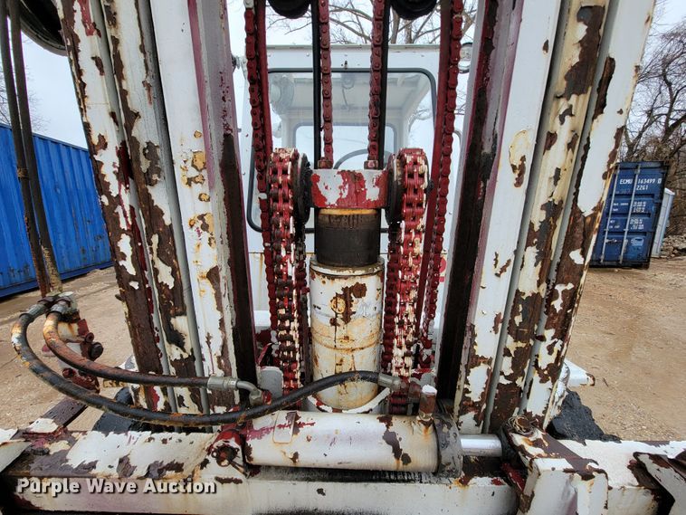 image for item FL9098 Taylor TY150S  forklift