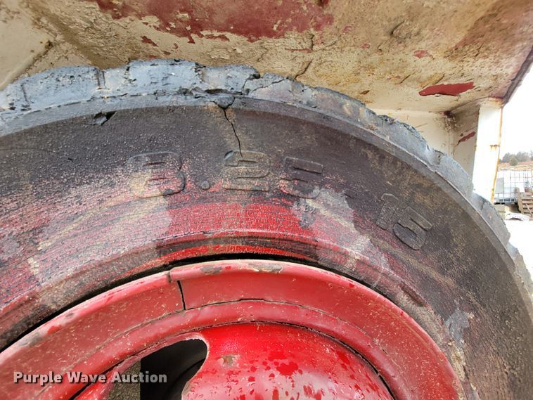 image for item FL9098 Taylor TY150S  forklift